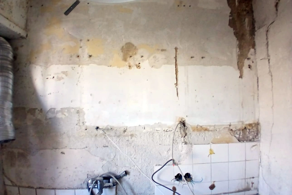 Mur dégradé par l’humidité